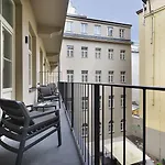 Hotel Ea New Town