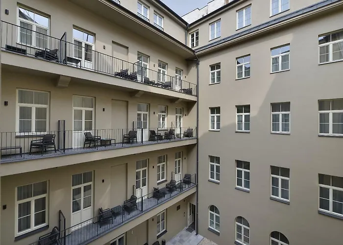 Ea New Town Hotel 4*