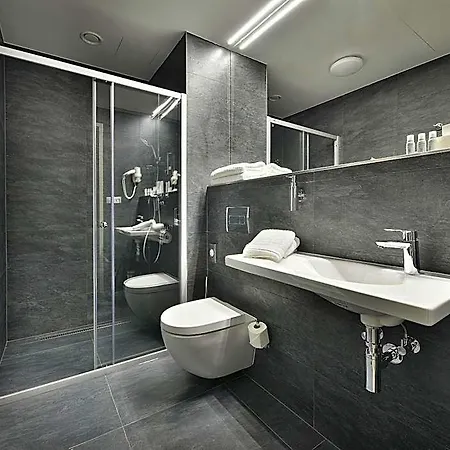 Ea New Town Hotel