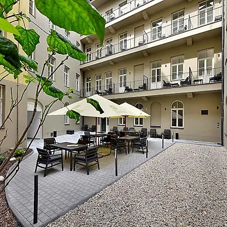 Ea New Town Hotel 4*