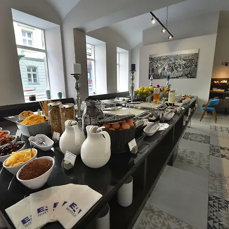 Ea New Town Hotel