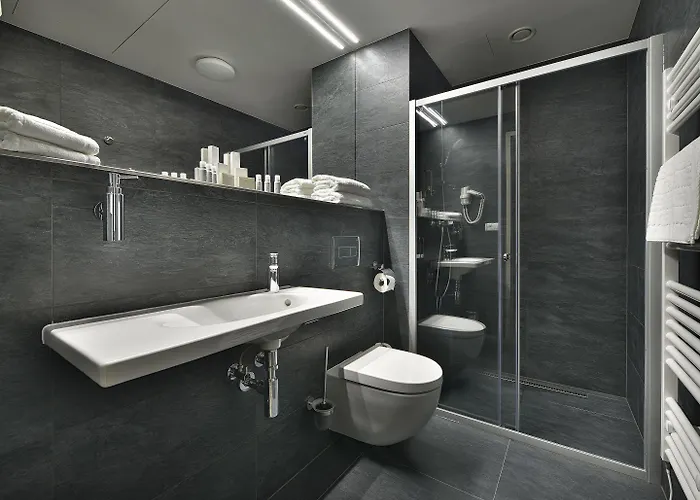 מלון Ea New Town