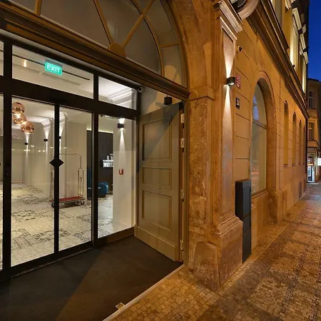 Ea New Town Hotel