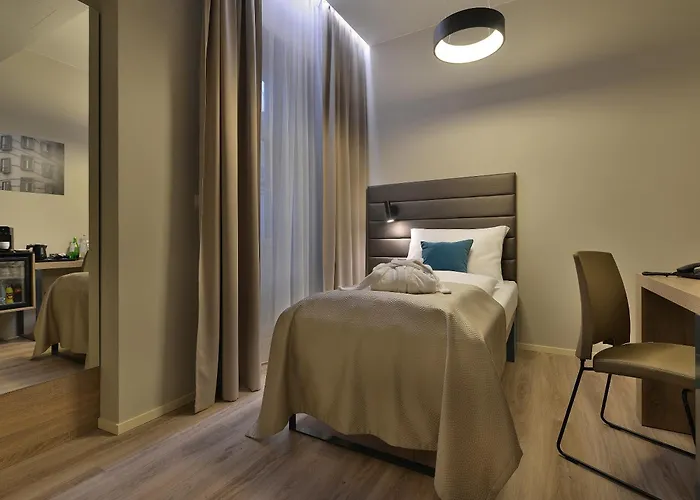 Ea New Town Hotel 4*